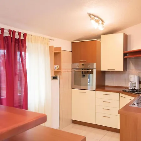 펜션 Stunning In With Kitchen Nedeščina