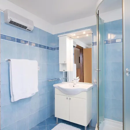 Stunning In With Kitchen *
