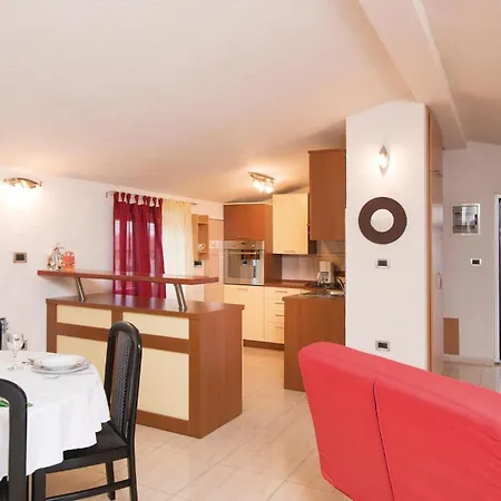 Stunning In With Kitchen
